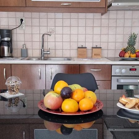 Bright & Modern Apt With View Iraklion Buitenkant foto