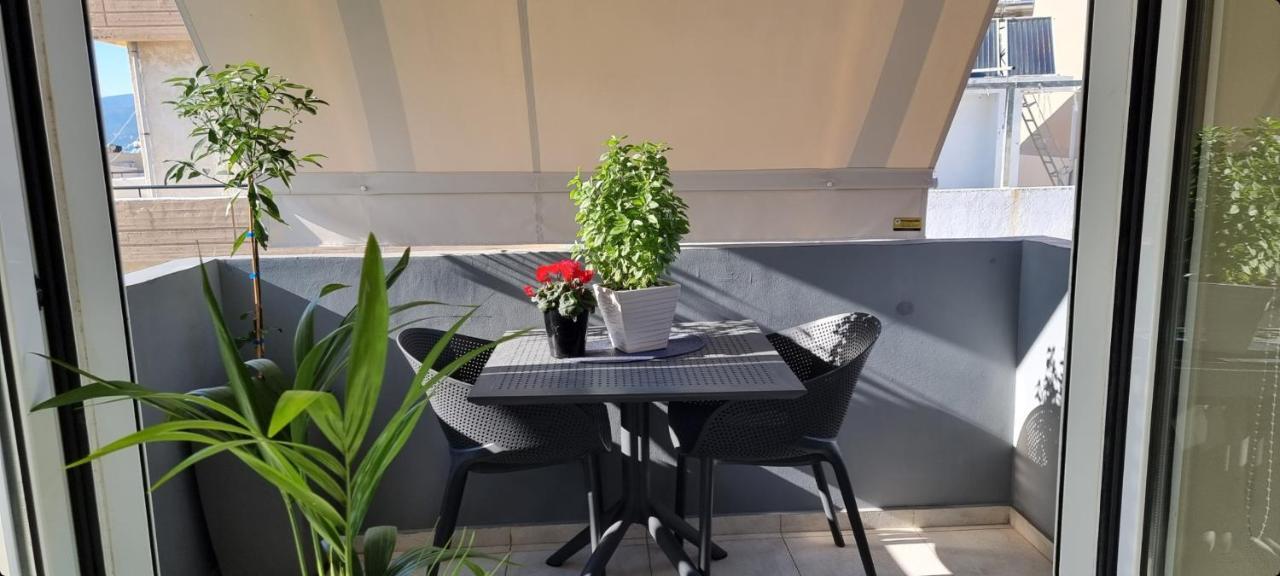 Bright & Modern Apt With View Iraklion Buitenkant foto