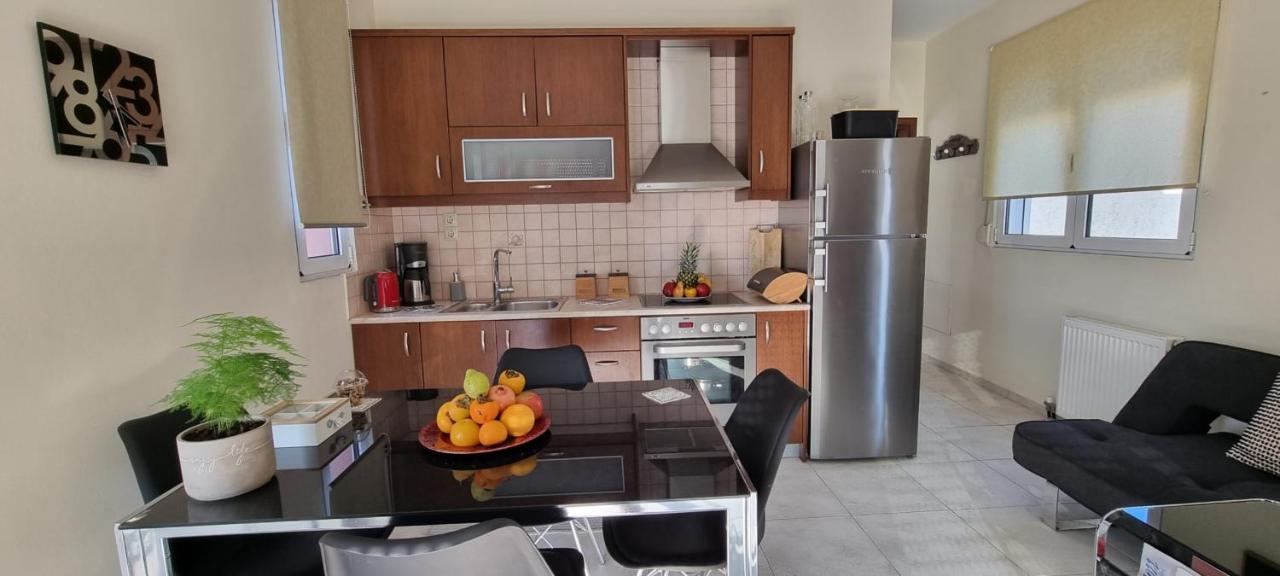Bright & Modern Apt With View Iraklion Buitenkant foto