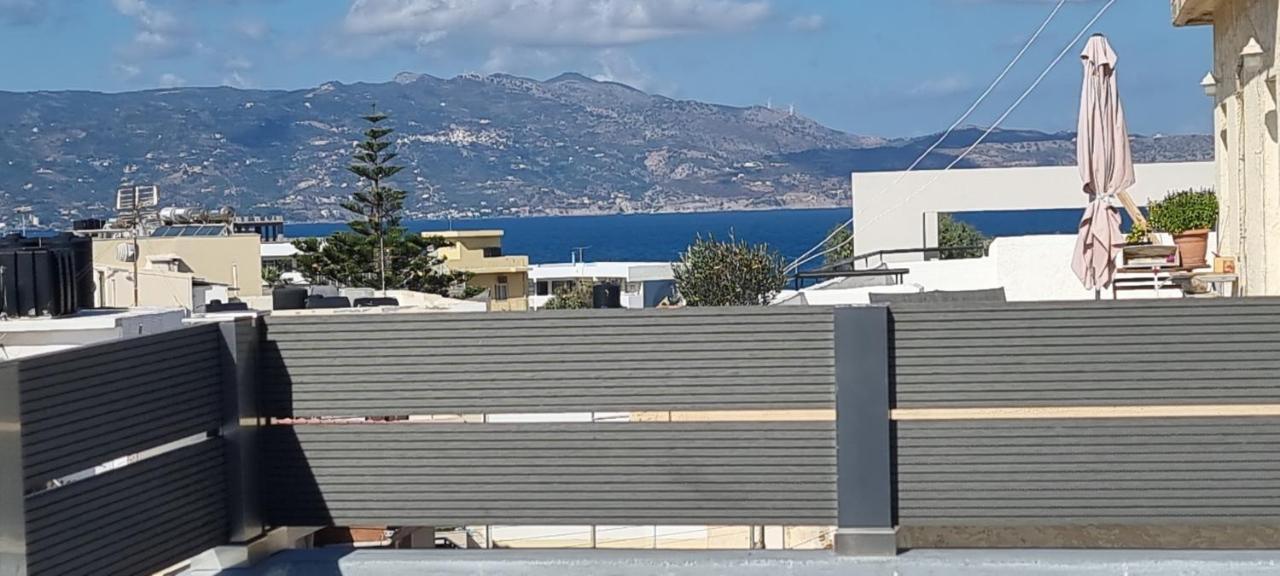 Bright & Modern Apt With View Iraklion Buitenkant foto